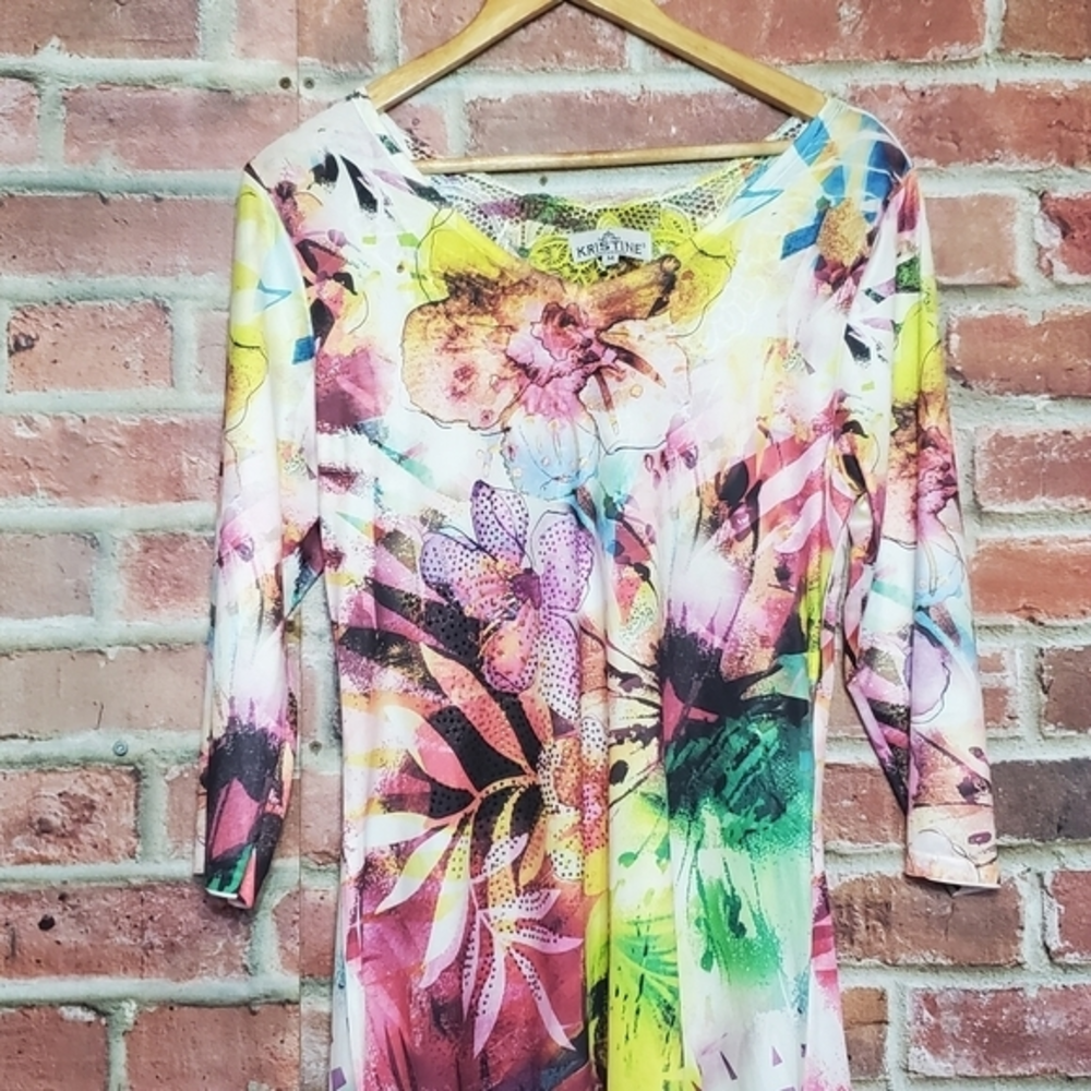 Medium Kristine top.‎